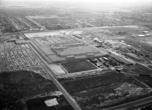 Ford Motor Co. Mercury Plant, Pico Rivera, looking southeast