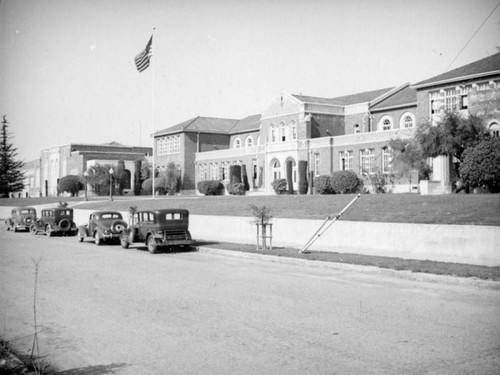 Burbank High School facade