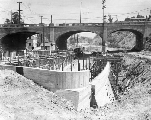 Ramona Freeway construction at Macy St. Bridge