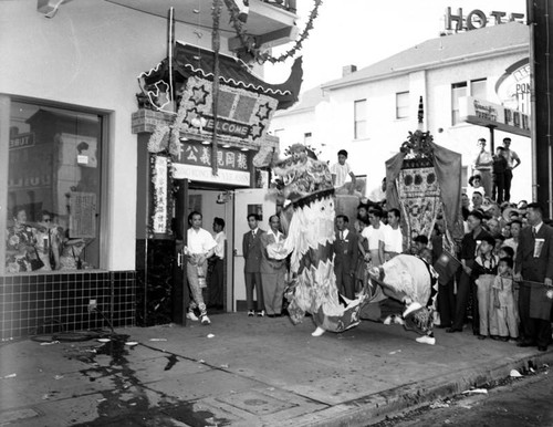 Lion dance at the Lung Kong Tin Yee Association