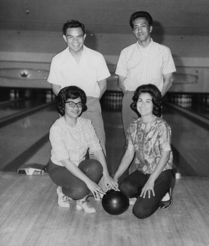 Mixed bowling league, Ronnell Bowling Alley