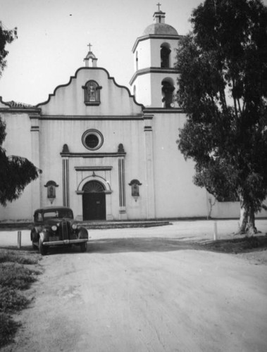 Entrance to the church, Mission San Luis Rey, Oceanside