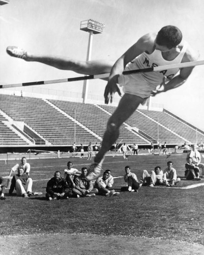 Joe Faust sets stage for Mt. San Antonio relays