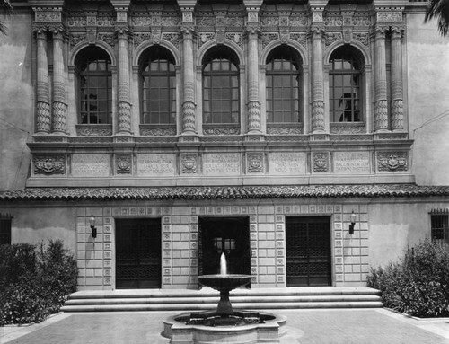 Entrance to library from Walnut Street