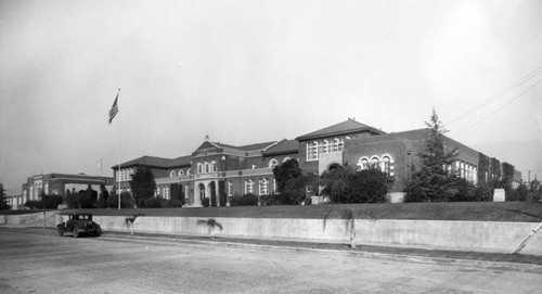 Burbank High School, exterior