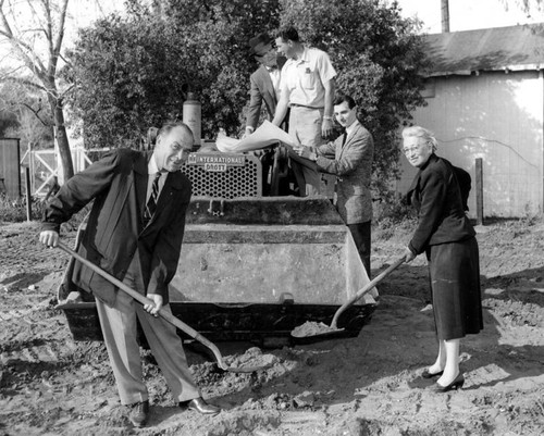 Break ground for Pacoima post office