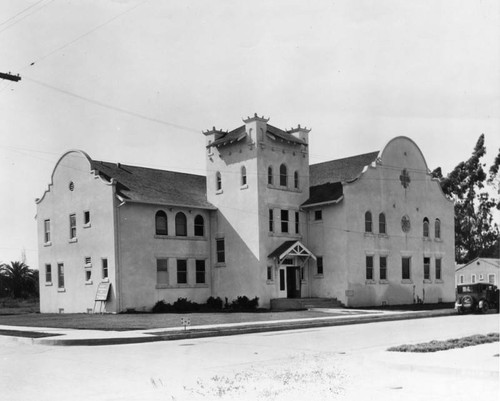 First Christian Church, Compton