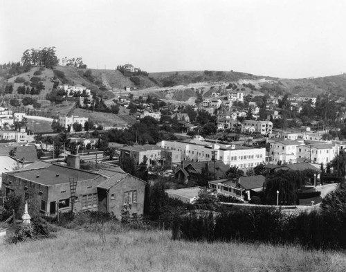 Looking across Beachwood Drive