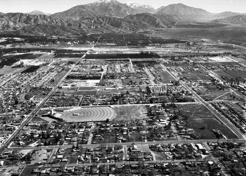 Baseline Drive-In, Highland, looking east