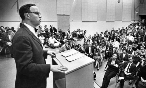 Arthur Schlesinger, Jr., talks at Valley State College