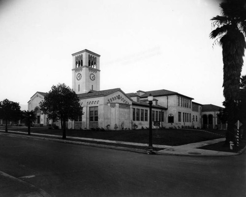 Exterior of South Pasadena Middle School, view 1