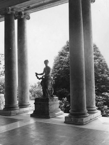 Statue in loggia