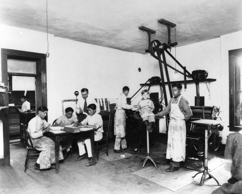 American Indian students in Print Shop