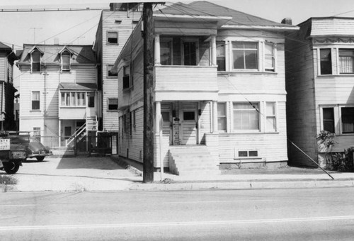 Apartments on N. Hope Street, Bunker Hill