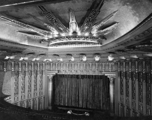 Warner Bros. Western Theater interior