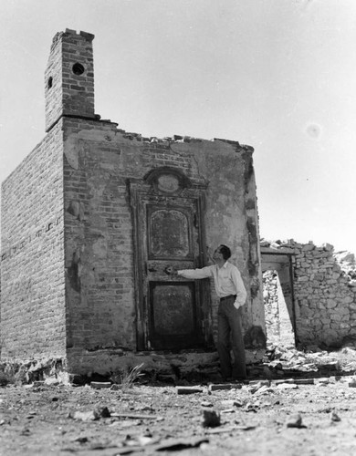 Rhyolite building