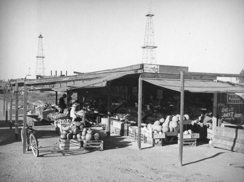 Open air market on an oil field