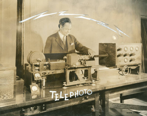 Telephoto machine