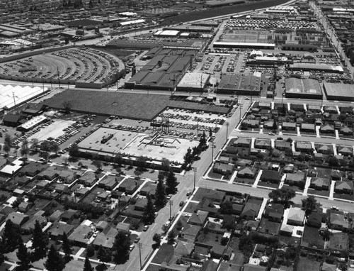 Minneapolis-Honeywell, Missouri and Armacost, looking southwest