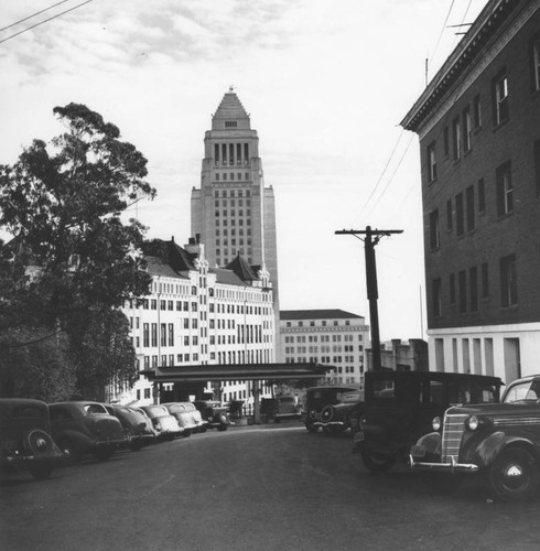 Looking at City Hall, view 2