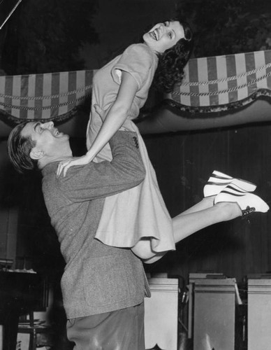 Rita Hayworth and Ken Murray do the jitterbug