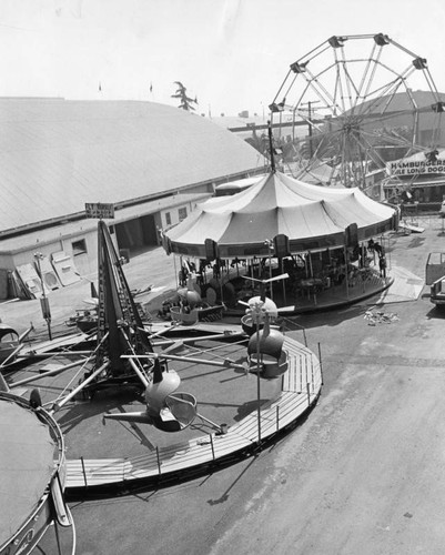 County fair lures thousands of vistors [sic]