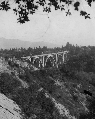 View of the Colorado Street Bridge over the Arroyo