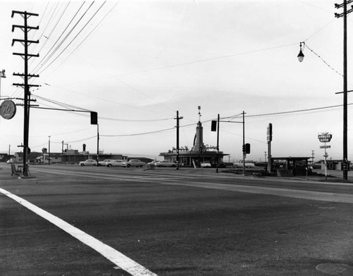 Scrivner's Drive-In, exterior