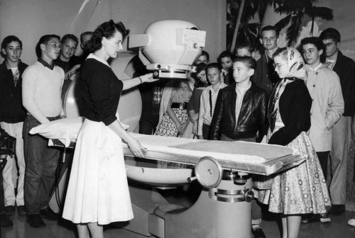 Students view hospital cobalt bomb