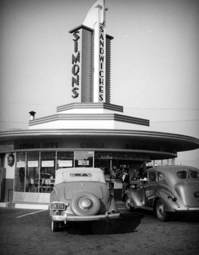 Simons Drive-In Restaurant on Wilshire