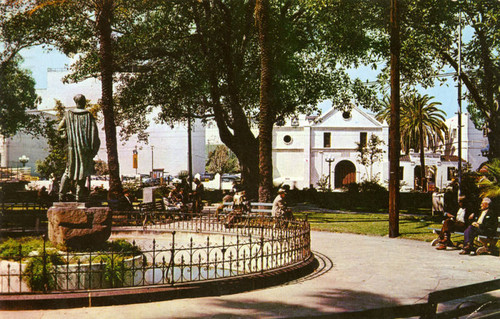 De Neve statue and Plaza Church