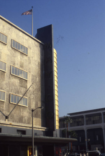 May Company store on Wilshire Boulevard