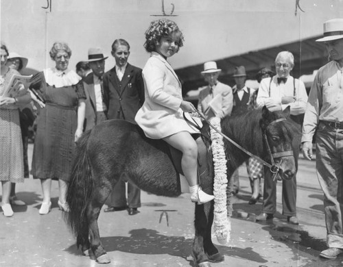 Actress Shirley Temple and 'Spunky