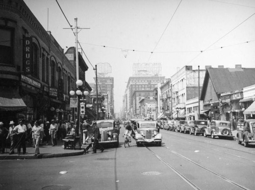 Corner of Broadway and 5th in the 30s