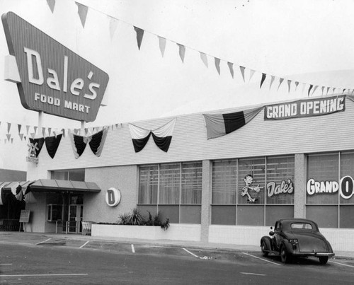 Dale's Reseda grand opening