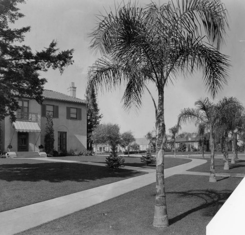 Oak Knoll Ave. in Pasadena