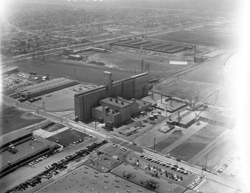 California Malting Co., Central Manufacturing District, looking southwest