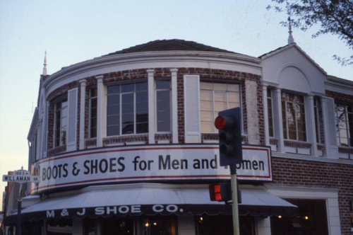 Colonial commercial building, Beverly Hills