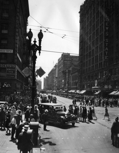 Intersection of 7th and Broadway