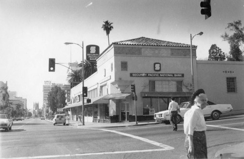 6th Street at Alvarado