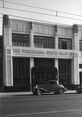 Yokohama Specie Bank, front entrance