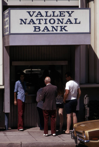 Valley National Bank customers, Burbank