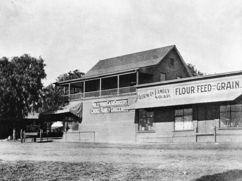 Hollywood's first grocery store