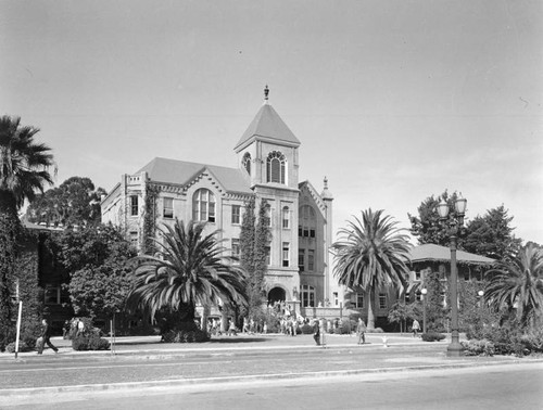 Student Union building, USC