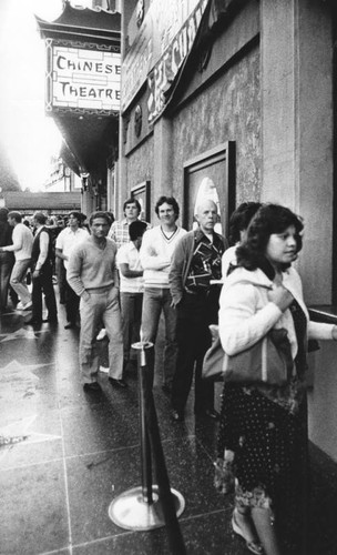 Normal crowds at Chinese Theatre