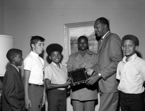 Neighborhood Boys Club honors Councilmember Tom Bradley