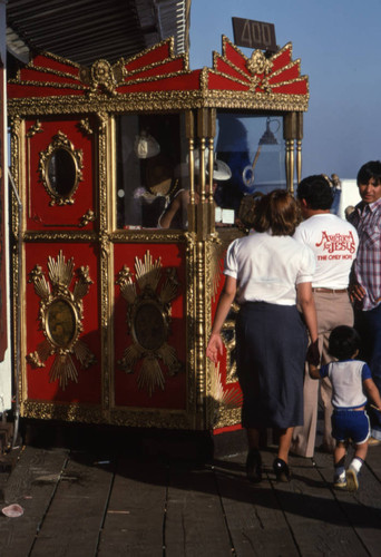 Santa Monica Pier ticket vendor