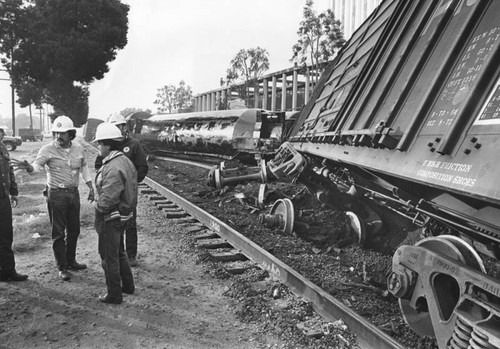 Derailment causes evacuation of downtown Compton