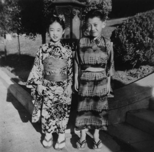 Children in kimonos