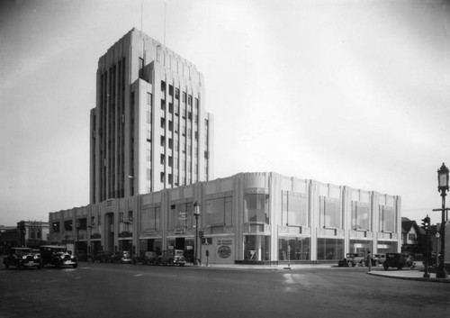 Dominguez-Wilshire Building